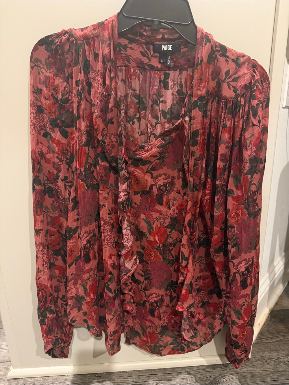 PAIGE floral printed Long-Sleeve Blouse 100% silk. Size Large